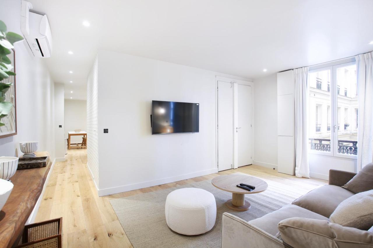 Residence In The Center Of Paris By Studio Prestige Экстерьер фото