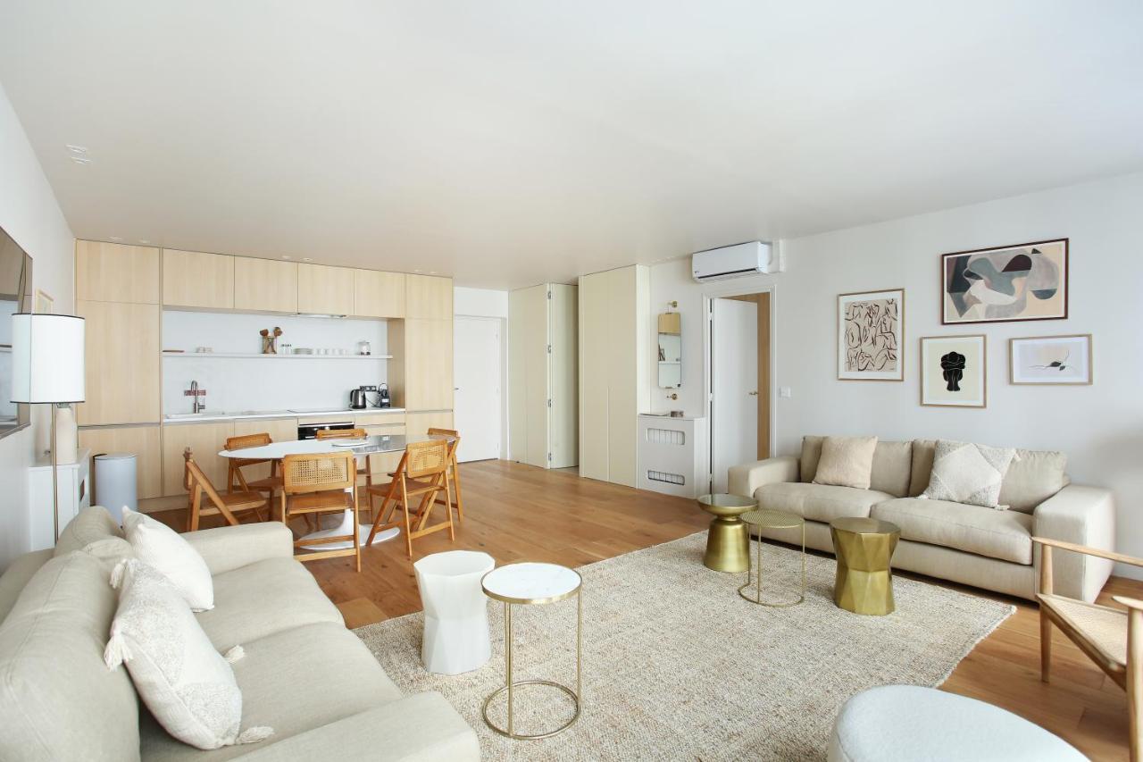 Residence In The Center Of Paris By Studio Prestige Экстерьер фото