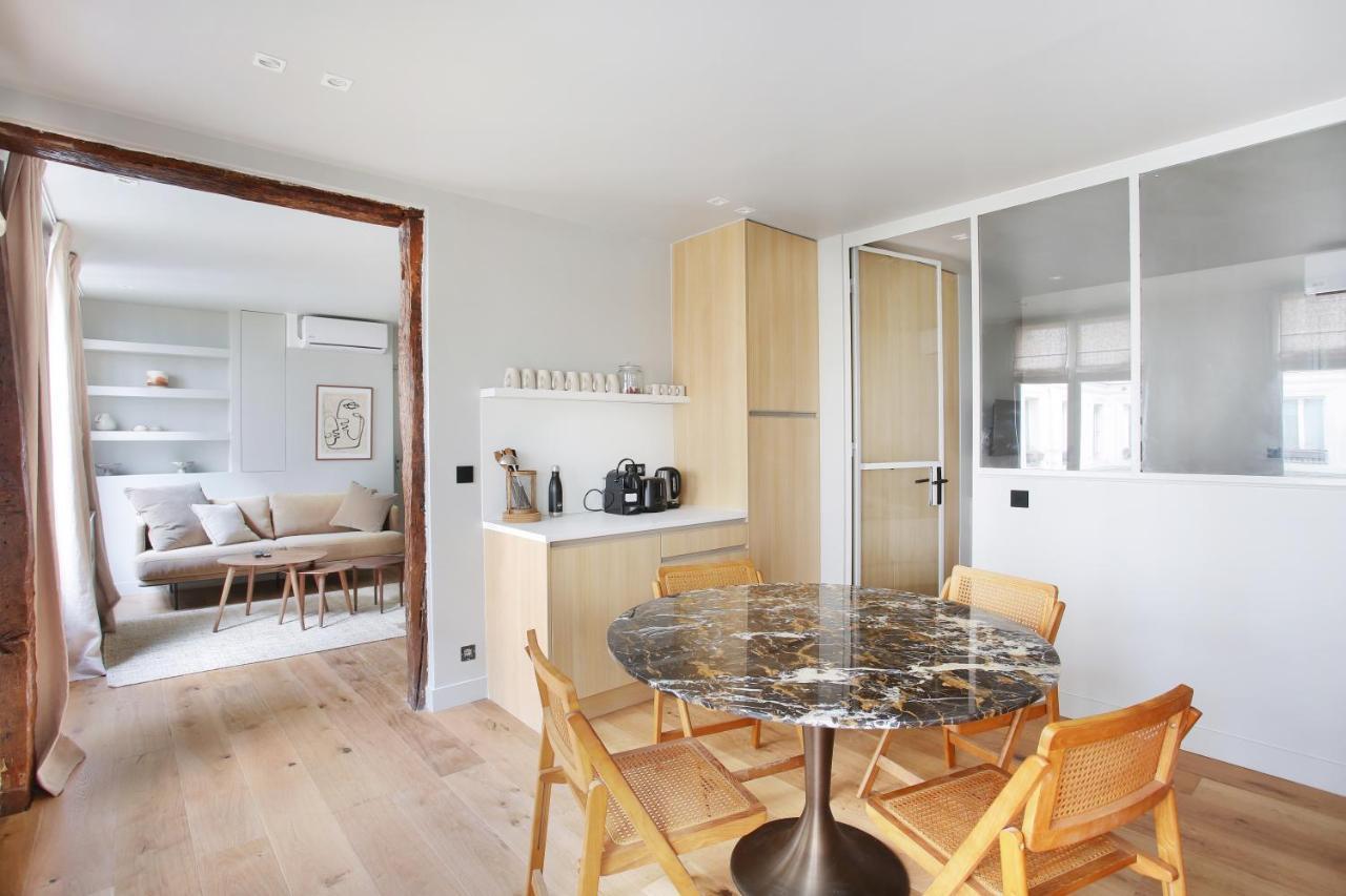 Residence In The Center Of Paris By Studio Prestige Экстерьер фото