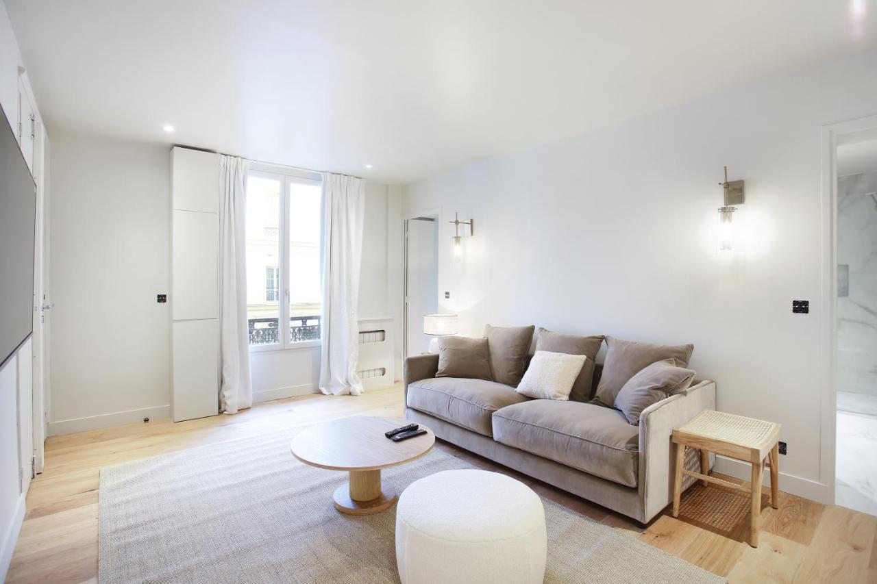 Residence In The Center Of Paris By Studio Prestige Экстерьер фото
