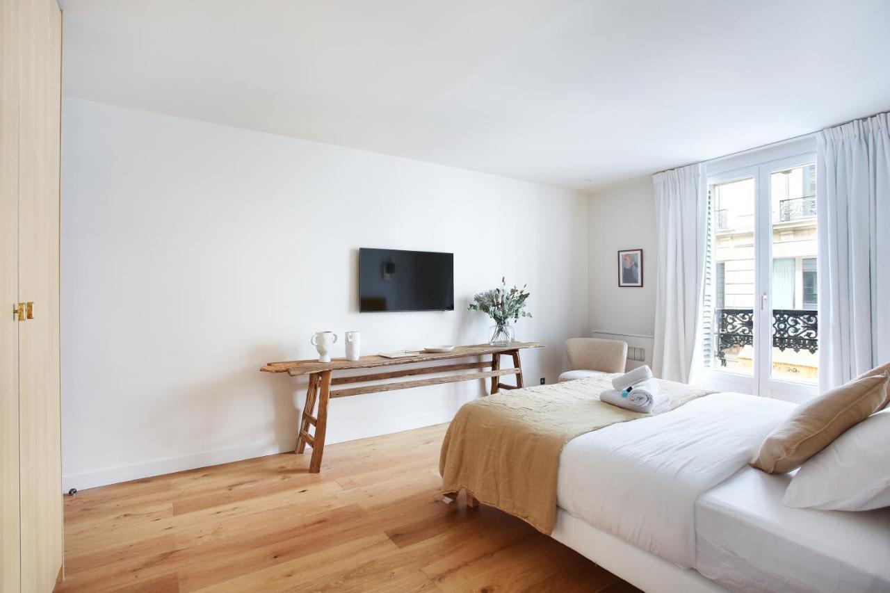 Residence In The Center Of Paris By Studio Prestige Экстерьер фото