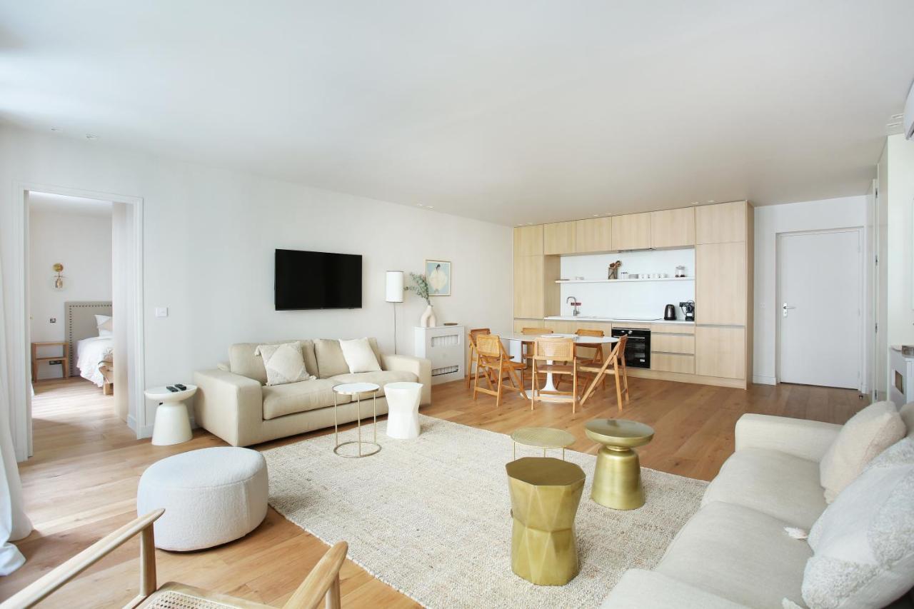 Residence In The Center Of Paris By Studio Prestige Экстерьер фото